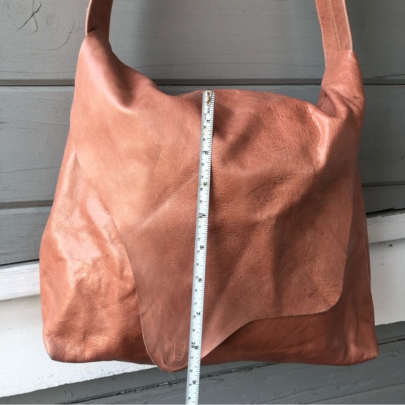 Two Hippies Leather Peach Bag. - Picture 9 of 14
